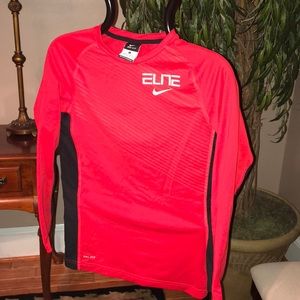Boys’ Nike Elite DriFit red shirt